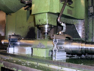 Vertical Machining of 1600mm Long Shaft